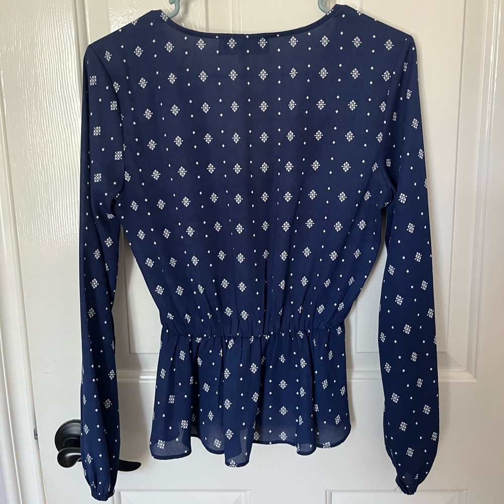 Francesca’s Top - Picture 2 of 2